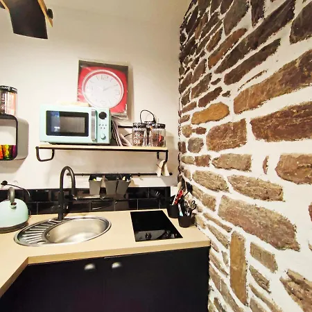49b Apartment