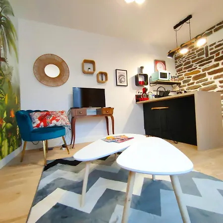 49b Apartment *